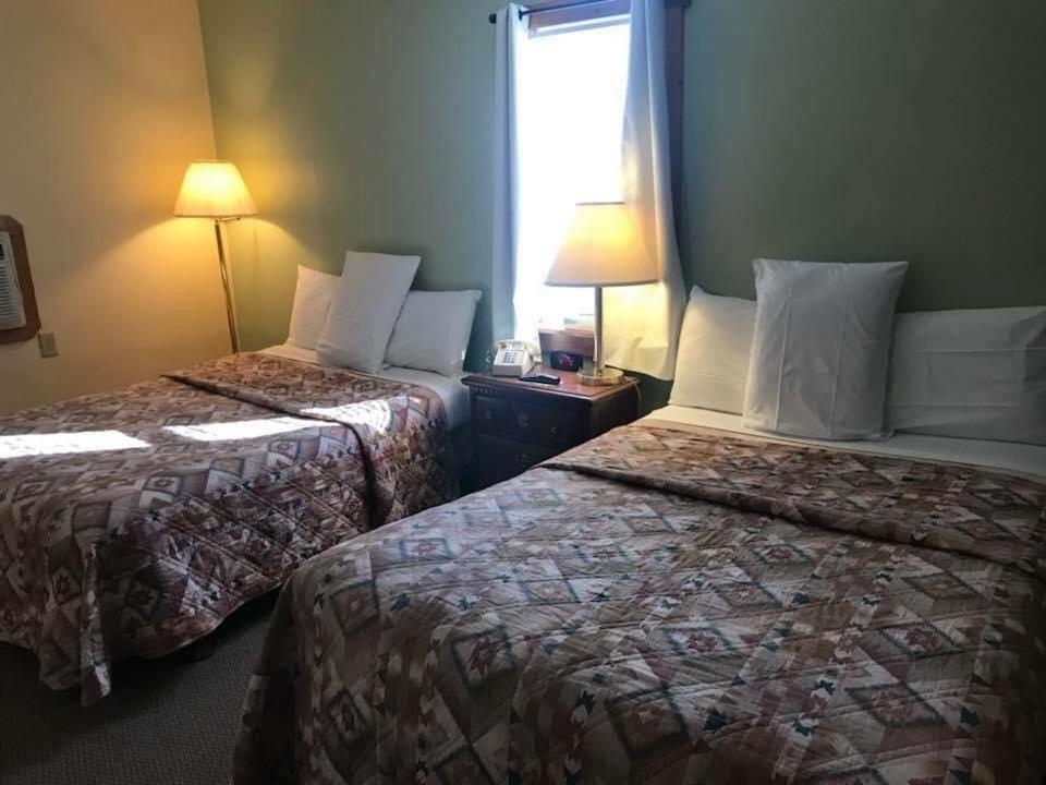 Gavin'S Iris H Country Inn Cornwallville ภายนอก รูปภาพ